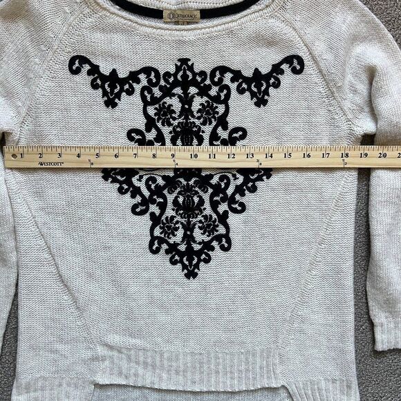 Democracy Sweater Cream Velvet Design Long Sleeve Wool Blend Drop Tail Hem Sz S - Picture 7 of 9